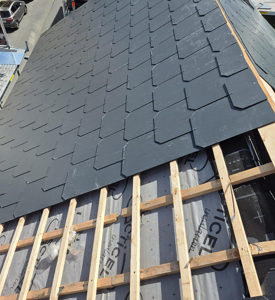 Toitures en ardoises et en tuiles